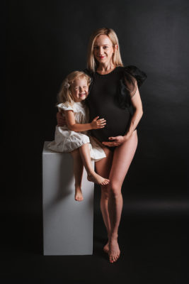 tehotenské fotenie v ateliéri