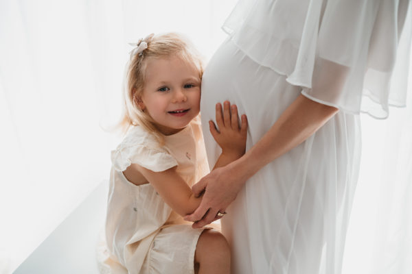 tehotenské fotenie so súrodencom