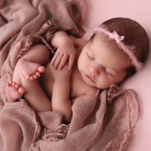 newborn, novorodenecké fotenie, fotenie bábätiek, fotenie detí, novorodenecká fotografka, fotenie detí, fotenie miminiek, newborn fotenie