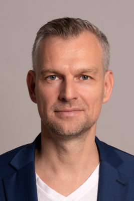 profesionálny head shod pre LikedIn Bratislava