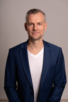 profesionálny head shod pre LikedIn Bratislava